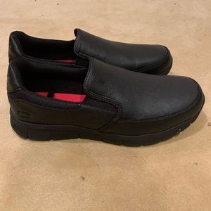 Skechers slip resistant shoes size 11.5